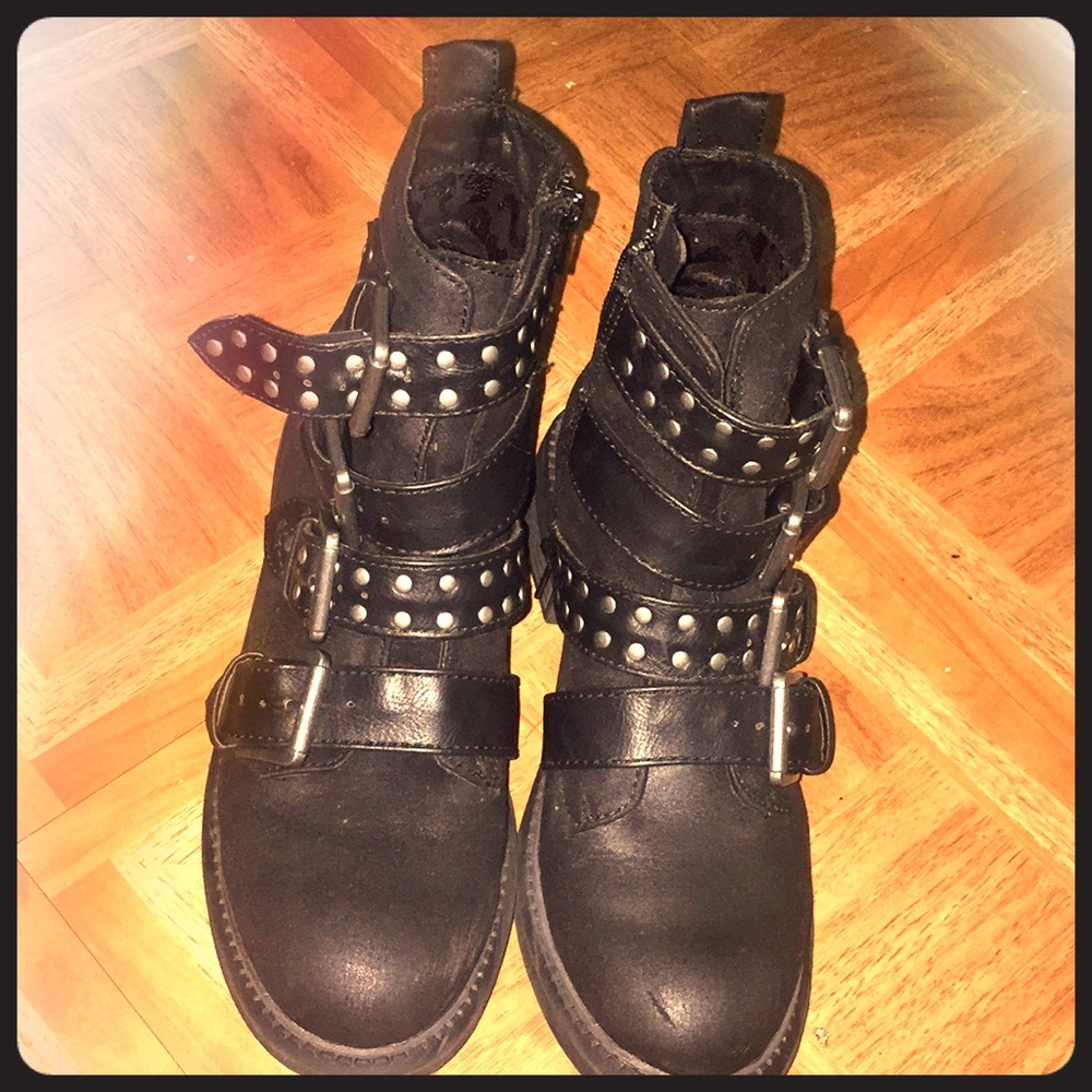 White mountain black ankle motor style booties